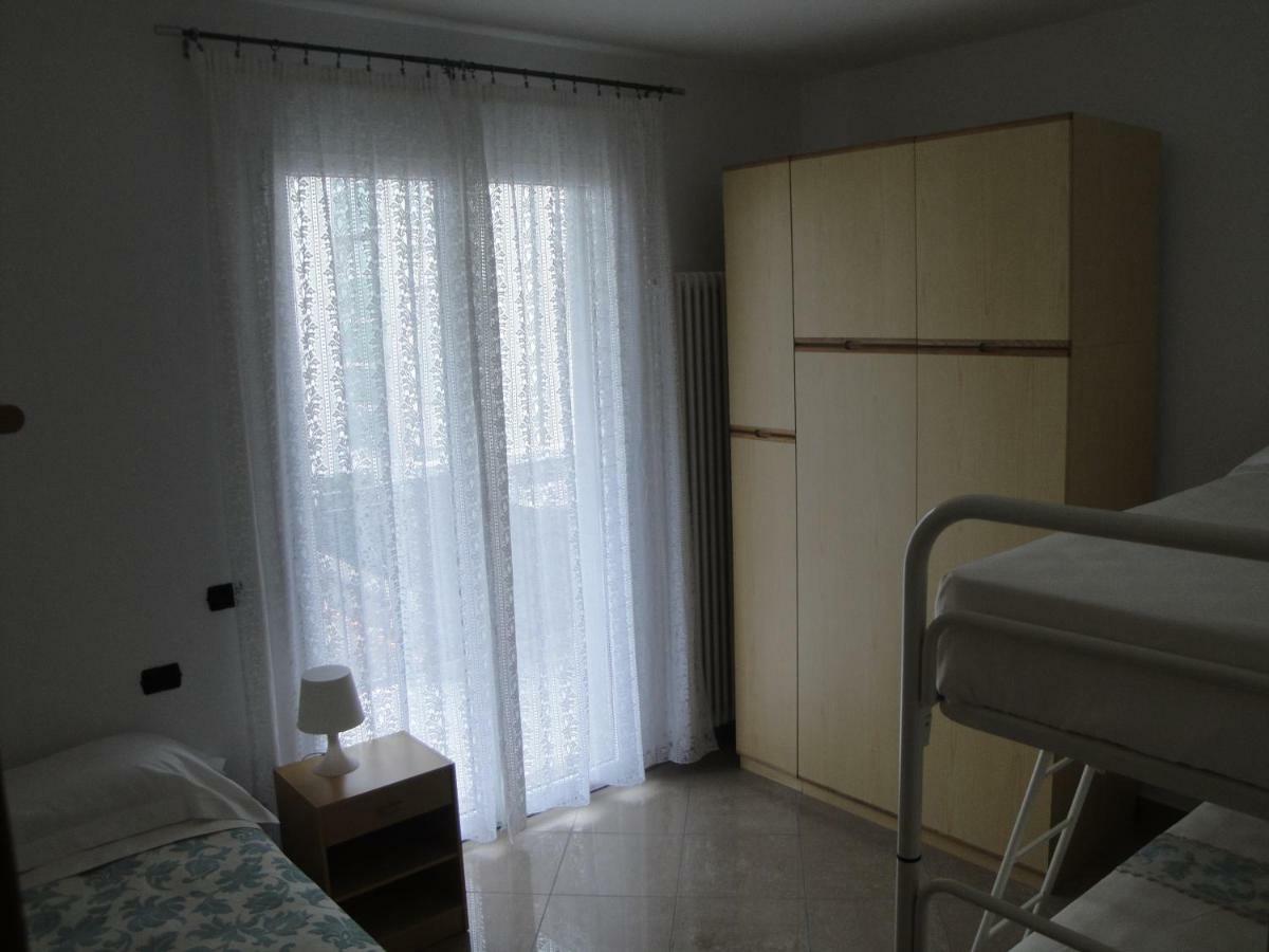 Aloe Beach Apartments, Ombrellone, Parcheggio E Uso Di Biciclette Gratis Rimini Ngoại thất bức ảnh