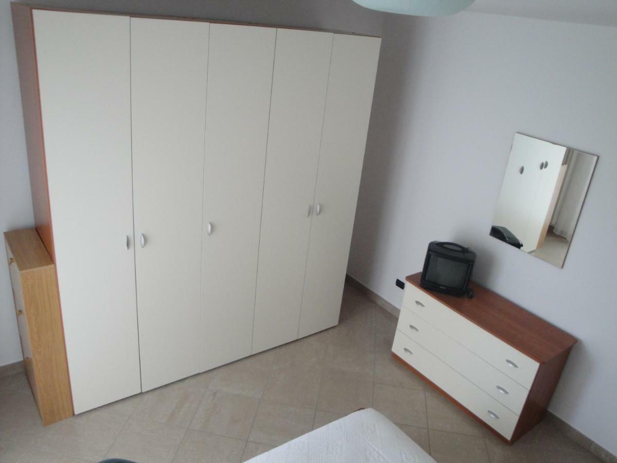 Aloe Beach Apartments, Ombrellone, Parcheggio E Uso Di Biciclette Gratis Rimini Ngoại thất bức ảnh