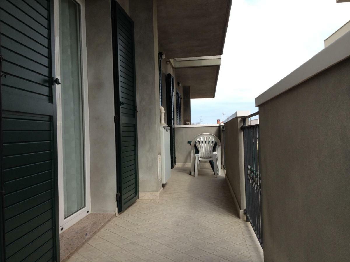 Aloe Beach Apartments, Ombrellone, Parcheggio E Uso Di Biciclette Gratis Rimini Ngoại thất bức ảnh