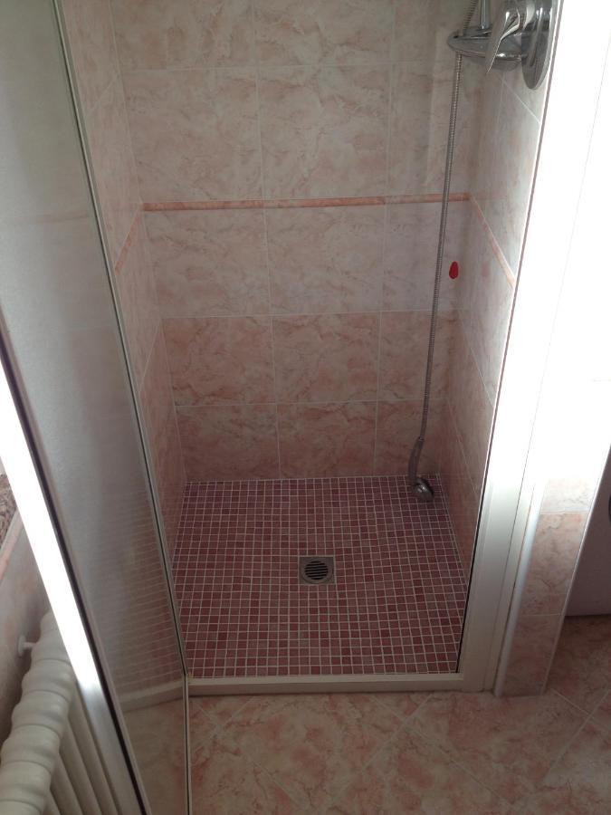 Aloe Beach Apartments, Ombrellone, Parcheggio E Uso Di Biciclette Gratis Rimini Ngoại thất bức ảnh